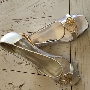 Stuart Weitzman Ladies Gold Wedge 7 1/2 M 7.5
